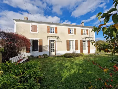 vente maison 5 pièces 139 m² à puyrolland (17380)  229 000 €