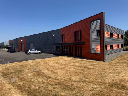 à vendre ensemble immobilier industriel de 1 701 m2 les