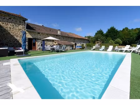 vente maison 6 pièces 185.5 m² à ecuras (16220)  231 440 €