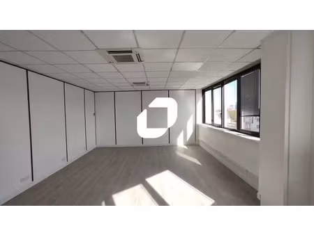 location bureau le kremlin bicetre 94270