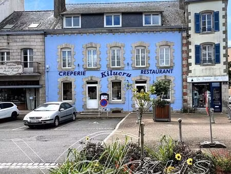 immeuble de caractère mixte place centrale à bannalec - investissement rentable
