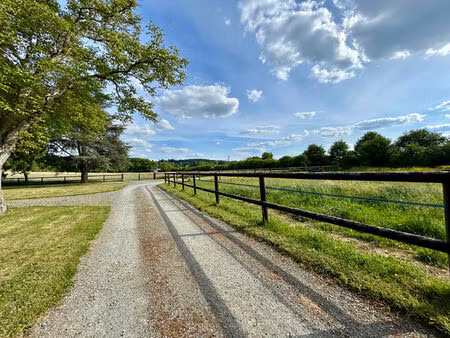 propriété de 3 75 ha comprenant deux maisons
