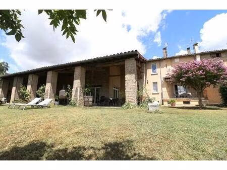 maison bourgeoise de 303 m² avec loft à aménagé de 180 m²  terrasses couverte de 145 m² 5.