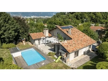 maison de luxe à vendre dans le quartier sud est