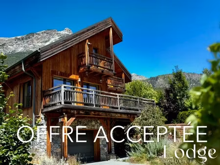 maison de luxe à vendre à pelvoux