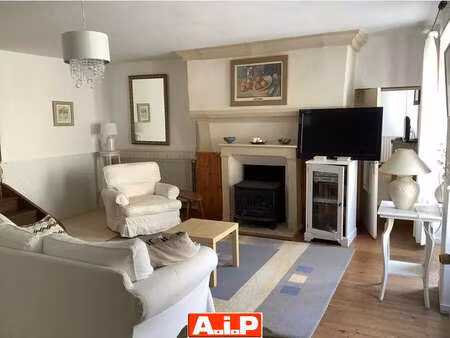 vente maison à bazoges-en-pareds (85390) : à vendre / 70m² bazoges-en-pareds