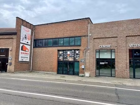 show-room/atelier/entrepôt a proximté de wavre