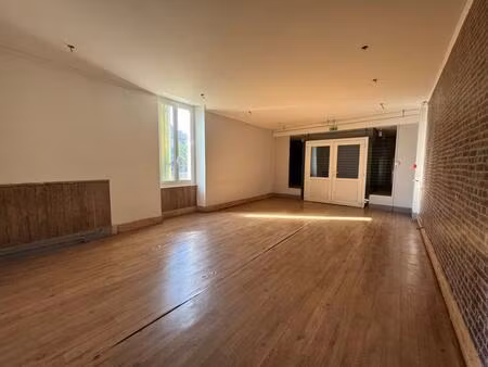 location commerce 72 m² à mazamet (81200)