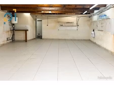 local 86 m² saint cannat