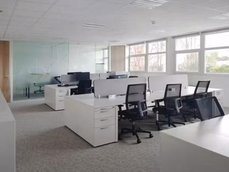location meublée locaux professionnels 10 m² à massy (91300)  269 €