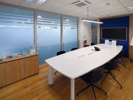 location meublée locaux professionnels 20 m² à massy (91300)  1 449 €