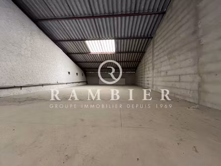 a louer - saint mathieu de treviers - entrepot