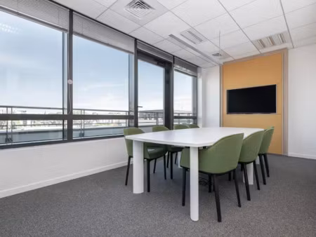 location meublée locaux professionnels 20 m² à alfortville (94140)  1 829 €