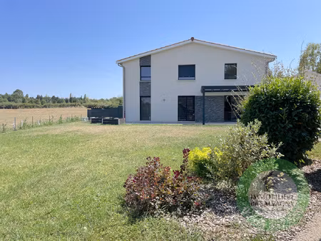 a vendre maison récente de 133 m2 avec 4 chambres