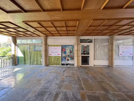vente locaux professionnels 0 pièces 69 m² à manosque (04100)  100 000 €