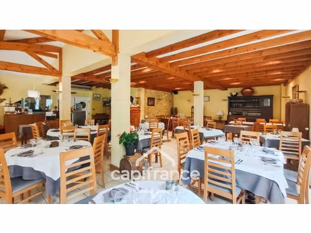 vente locaux professionnels 272 m² à sagelat (24170)  582 000 €