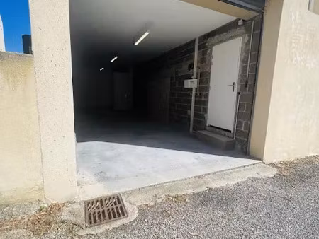 location locaux professionnels 1 pièce 42 m² à manosque (04100)  460 €
