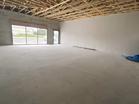 location locaux professionnels 150 m² à grisolles (82170)  2 055 €