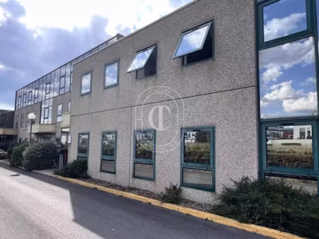 location locaux professionnels 11 pièces 300 m² à croissy-sur-seine (78290)  3 940 €