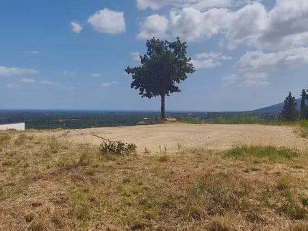 magnifique terrain de 710 m2 avec vue mer