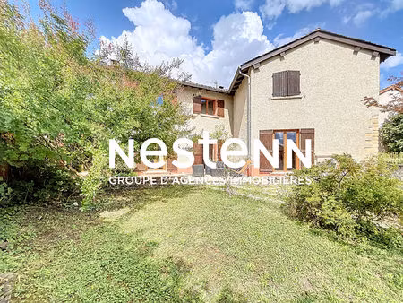 a vendre : maison spacieuse - 5 chambres - piscine - grand jardin - au calme proche de cre