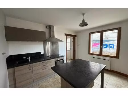 location maison  85 m² t-4 à saint-léonard-de-noblat  800 €