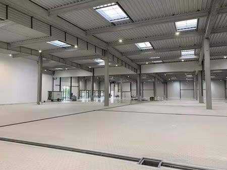 location local d'activités sucy en brie 6 088 m²