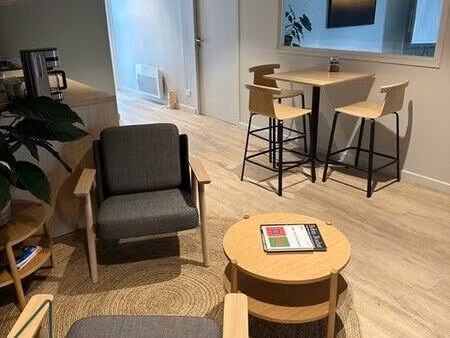 location bureau 115 m² à séné (56860)