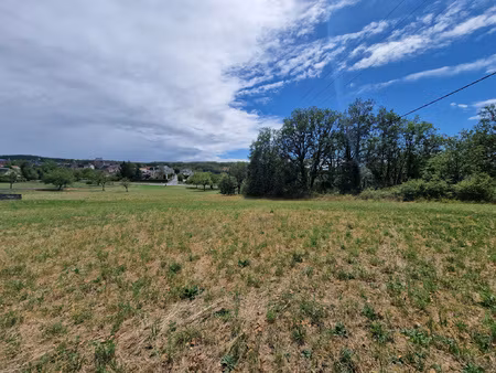 nadaillac terrain constructible de 1.2 hectare