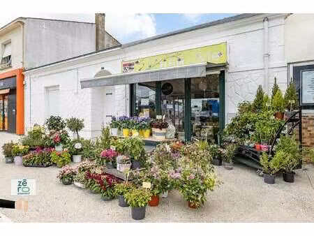 vente bureaux et commerces à l'aiguillon-sur-mer (85460) : à vendre / l'aiguillon-sur-mer