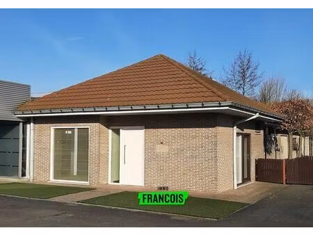 ruime handelsruimte te huur in lichtervelde