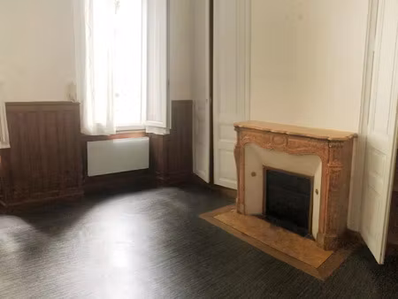 location locaux professionnels 20 m² à sens (89100)  510 €