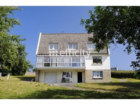 maison 15 pièces - 226 m²