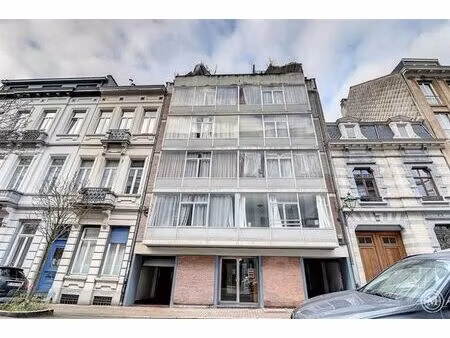 louise/stéphanie – emplacement parking intérieur