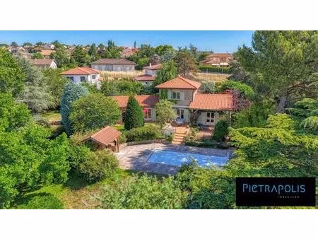 maison de prestige de 200 m2 en vente sainte-consorce  auvergne-rhône-alpes