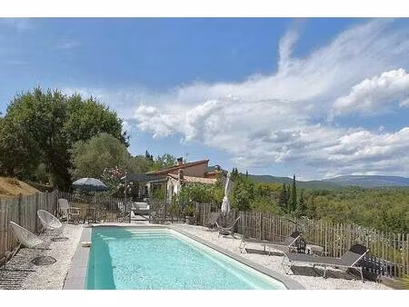 proche village villa de 170 m² avec appartement indépendant