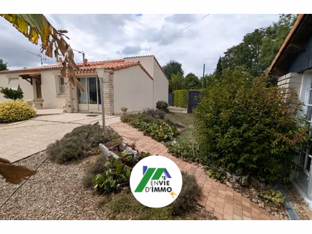 vente maison 5 pièces 92 m² à sansais (79270)  173 000 €