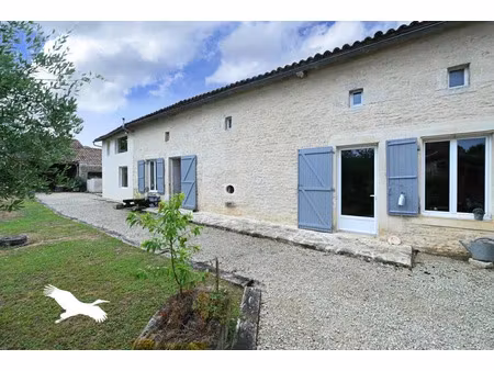 vente maison 6 pièces 194 m² à barro (16700)  237 495 €