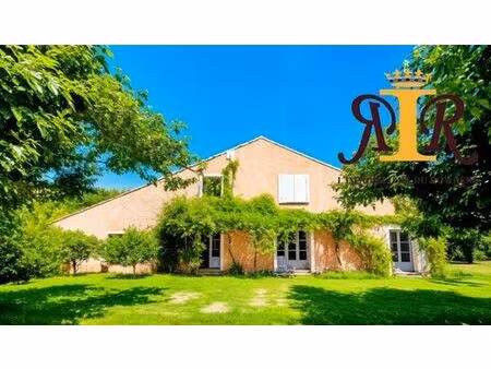 maison de luxe de 11 pièces en vente à fourques (gard)  occitanie