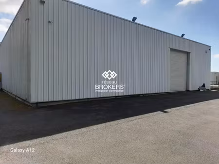 local activite stockage 1670m² orleans