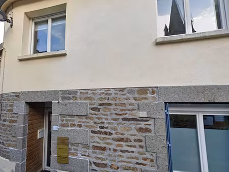 location locaux professionnels 12.72 m² à yffiniac (22120)  350 €