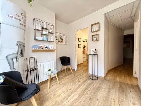 roye - fonds de commerce - 60m2 - plain pied - 1 bureau - 4