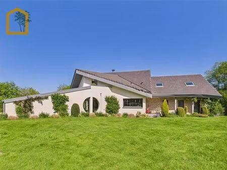 maison de 8 pièces de luxe en vente à anteuil  bourgogne-franche-comté