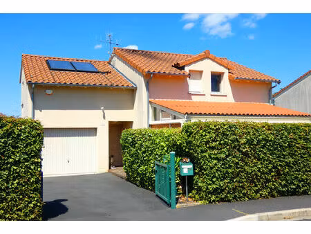 vente maison 5 pièces 117 m² aurillac (15000)