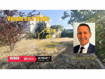 terrain à bâtir entièrement plat de 357 m2 avec une façade de 12 m à le mans quartier pont