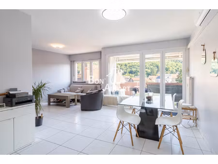 agréable appartement   rénové complètement