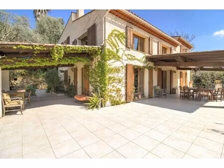 maison de luxe à vendre à saint-martin-du-var