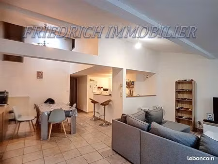immeuble 23 pièces 860 m²