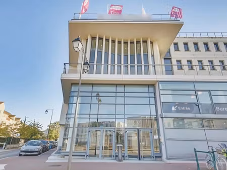 location meublée locaux professionnels 5 m² à maisons-laffitte (78600)  99 €