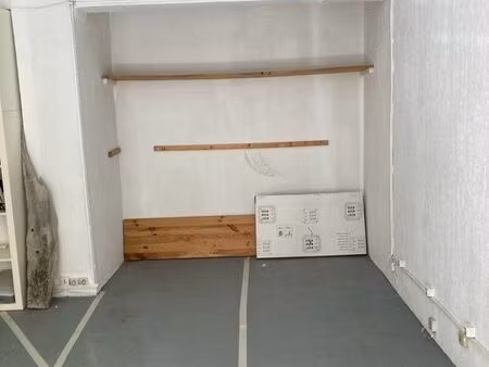 emplacement moto ou scooter